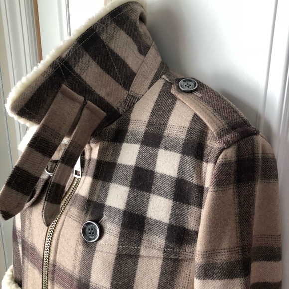 GORGEOUS NWOT  BURBERRY WOOL/SHEARLING TRIM PLAID - Picture 4 of 8